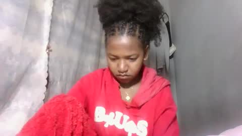 Snapshot of annick98 chatting on March 15, 5:13 am annick98 online show from March 15, 5:13 am