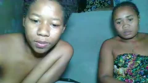 Snapshot of annick98 chatting on April 16, 6:09 pm annick98 online show from April 16, 6:09 pm