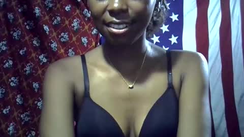 Snapshot of annie20002 chatting on February 2, 8:29 pm Annie online show from February 2, 8:29 pm