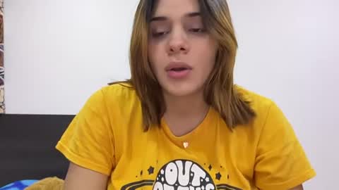 Snapshot of annie_cattie chatting on June 25, 12:21 am Anniecattie online show from June 25, 12:21 am