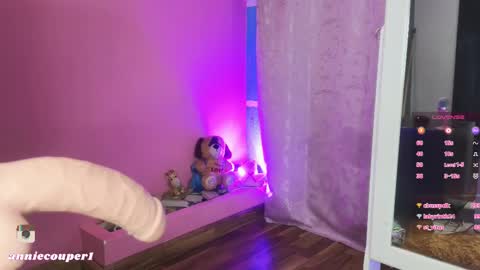 Annie online show from February 26, 10:42 pm