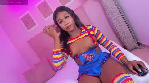 annie_dolce_ online show from October 30, 10:43 pm