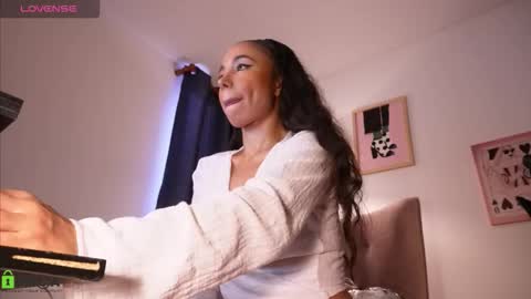 Annie online show from February 17, 12:23 pm