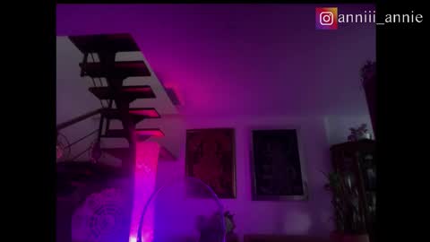 JEANNE no olvides seguirme dont forget follow me  uu online show from September 29, 10:14 pm
