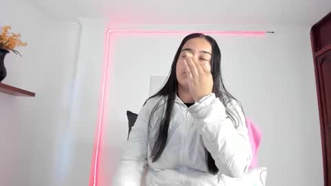 Annie online show from January 19, 1:15 pm