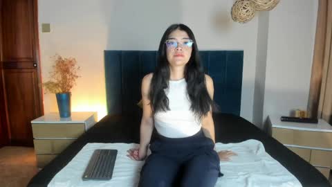 Annie Bluee online show from April 24, 11:56 am