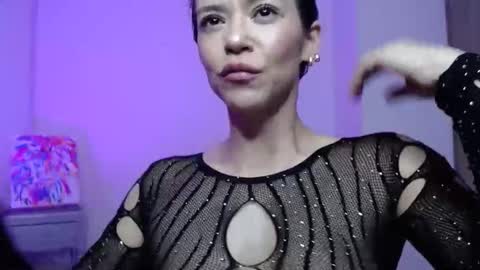 Snapshot of anniecervantez chatting on February 21, 5:19 am Annie online show from February 21, 5:19 am