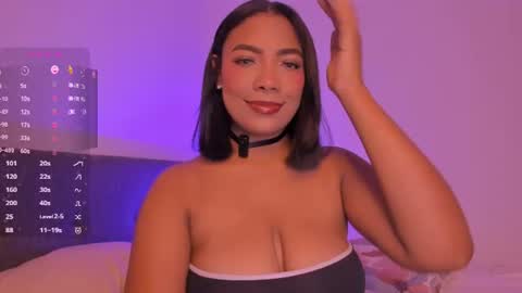 Snapshot of anniejasmin_ chatting on June 19, 7:01 am A N N I E online show from June 19, 7:01 am
