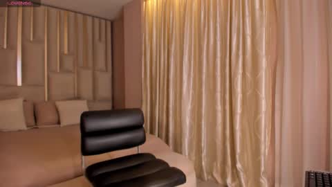 Annie Monroe online show from October 31, 11:55 am