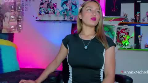 Snapshot of anniexmichael chatting on July 13, 1:58 pm Annie Michael online show from July 13, 1:58 pm