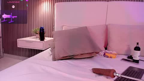 ANNIE  online show from March 20, 8:25 pm