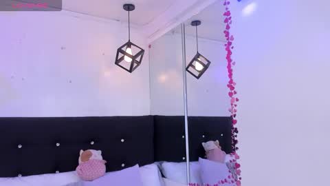 Annie Evans  online show from March 12, 5:52 pm