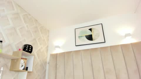 Annie Queen online show from March 22, 3:32 am