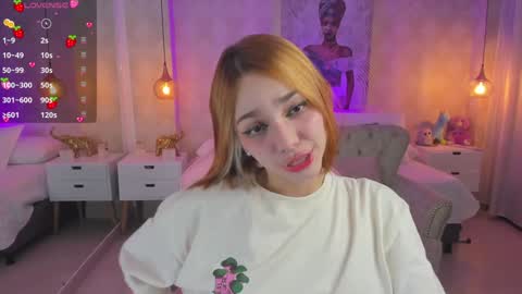 Snapshot of anniita_ chatting on December 20, 3:47 am VIVIANNA online show from December 20, 3:47 am