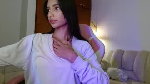Snapshot of annitaserna chatting on March 25, 3:23 am AnnaS online show from March 25, 3:23 am