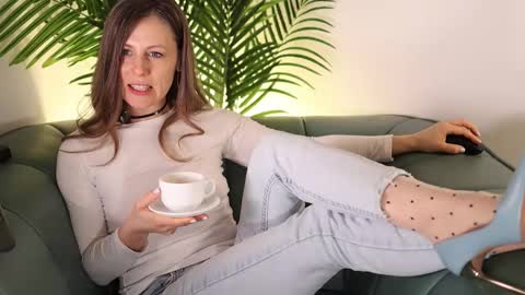 annittastar online show from March 5, 2:40 am