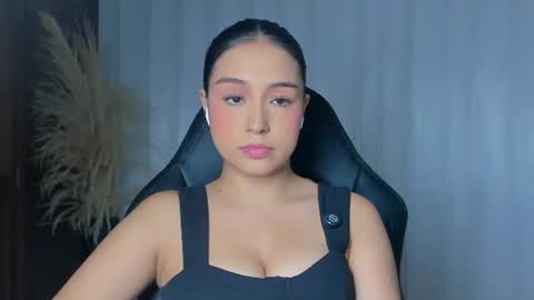 Snapshot of anny_jones77 chatting on July 1, 12:23 am Anny online show from July 1, 12:23 am