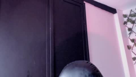 Snapshot of anny_kiitty_ chatting on February 8, 3:54 am Anny online show from February 8, 3:54 am