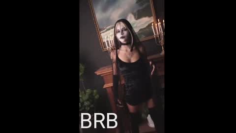 Snapshot of anny_kiitty_ chatting on February 19, 3:35 am Anny online show from February 19, 3:35 am