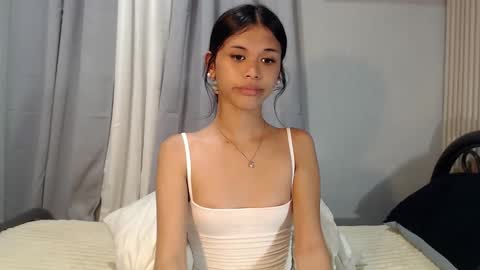 Snapshot of anok_yaii chatting on May 22, 8:42 am anok_yaii online show from May 22, 8:42 am