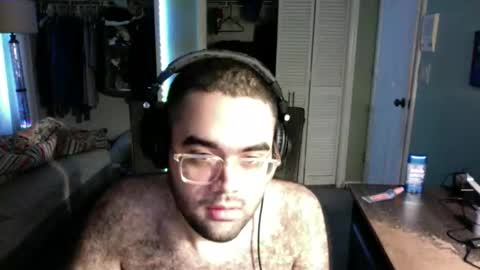 Snapshot of anonman12 chatting on March 16, 5:44 am anonman12 online show from March 16, 5:44 am