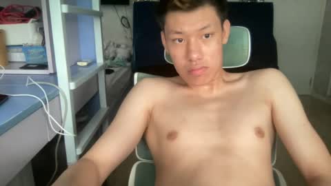 Snapshot of anson881003 chatting on June 27, 7:24 am anson881003 online show from June 27, 7:24 am