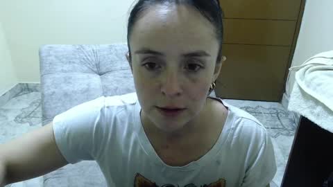 Snapshot of antara_girl chatting on June 1, 10:44 pm PAMELA online show from June 1, 10:44 pm
