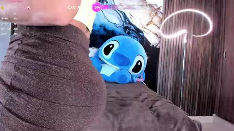 Anthoneladoll online show from April 19, 3:00 pm