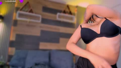 Anthonella Sweet online show from January 13, 11:15 am