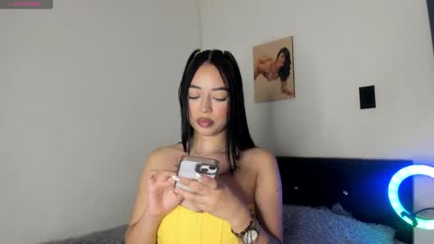 Snapshot of anthonellasweett_ chatting on April 28, 3:33 am Anthonella online show from April 28, 3:33 am