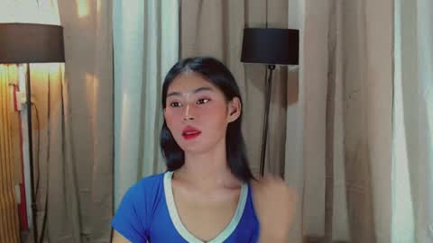 thonette online show from July 6, 2:14 pm