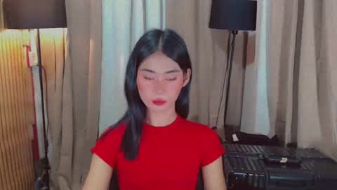 thonette online show from July 11, 2:42 pm