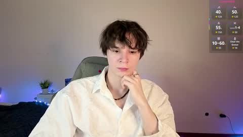 Snapshot of anthonycutie chatting on June 4, 4:57 pm Anthony online show from June 4, 4:57 pm