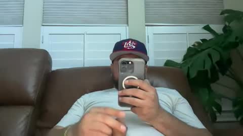 anthoss22 online show from March 21, 5:34 am