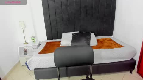 Snapshot of anthoy_wayans chatting on January 15, 11:30 pm       online show from January 15, 11:30 pm