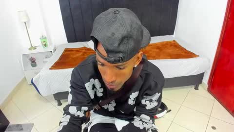 Snapshot of anthoy_wayans chatting on January 19, 7:04 pm       online show from January 19, 7:04 pm