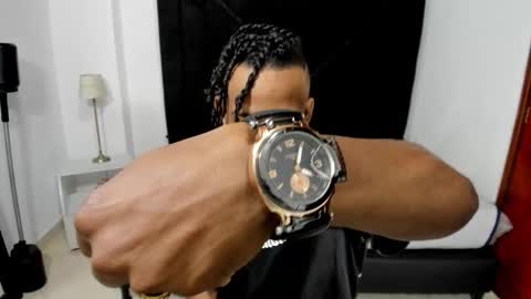 Snapshot of anthoy_wayans chatting on September 13, 12:43 am       online show from September 13, 12:43 am