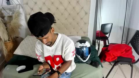 Snapshot of anthoy_wayans chatting on September 25, 11:52 pm       online show from September 25, 11:52 pm