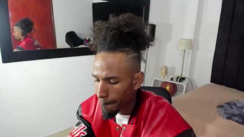 Snapshot of anthoy_wayans chatting on October 25, 12:29 am       online show from October 25, 12:29 am