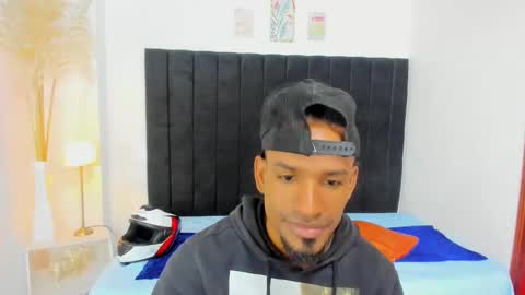 Snapshot of anthoy_wayans chatting on October 30, 12:56 am       online show from October 30, 12:56 am