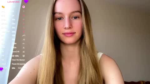 Snapshot of antionettepulgarin chatting on May 7, 3:06 pm Viktoria online show from May 7, 3:06 pm