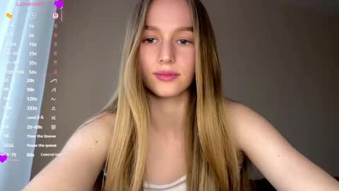 Snapshot of antionettepulgarin chatting on May 8, 3:17 pm Viktoria online show from May 8, 3:17 pm
