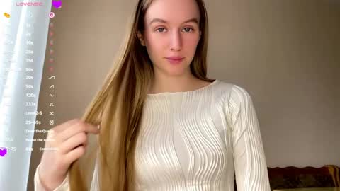 Snapshot of antionettepulgarin chatting on May 10, 3:17 pm Viktoria online show from May 10, 3:17 pm