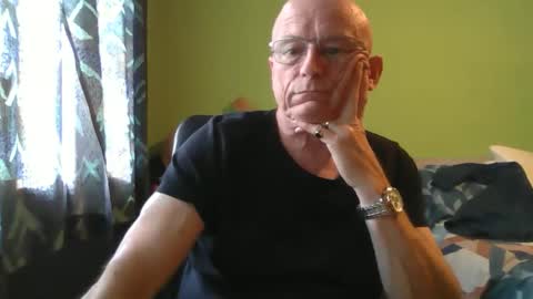 Snapshot of antmatt2025 chatting on October 7, 2:03 pm antmatt2025 online show from October 7, 2:03 pm