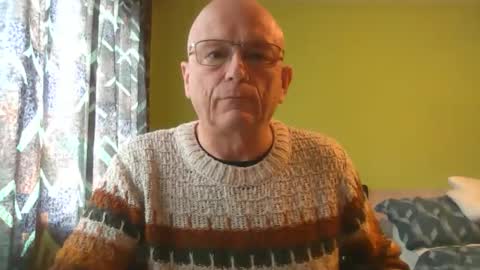 Snapshot of antmatt2025 chatting on February 3, 12:21 pm antmatt2025 online show from February 3, 12:21 pm