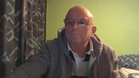 Snapshot of antmatt2025 chatting on March 10, 6:24 pm antmatt2025 online show from March 10, 6:24 pm