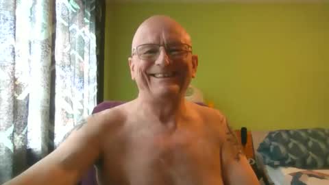 Snapshot of antmatt2025 chatting on March 11, 11:38 am antmatt2025 online show from March 11, 11:38 am
