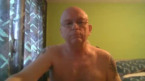 Snapshot of antmatt2025 chatting on April 3, 11:08 am antmatt2025 online show from April 3, 11:08 am