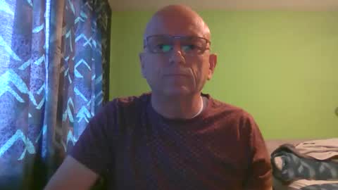 Snapshot of antmatt2025 chatting on May 6, 12:32 pm antmatt2025 online show from May 6, 12:32 pm