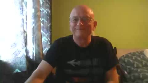 Snapshot of antmatt2025 chatting on May 12, 4:37 pm antmatt2025 online show from May 12, 4:37 pm
